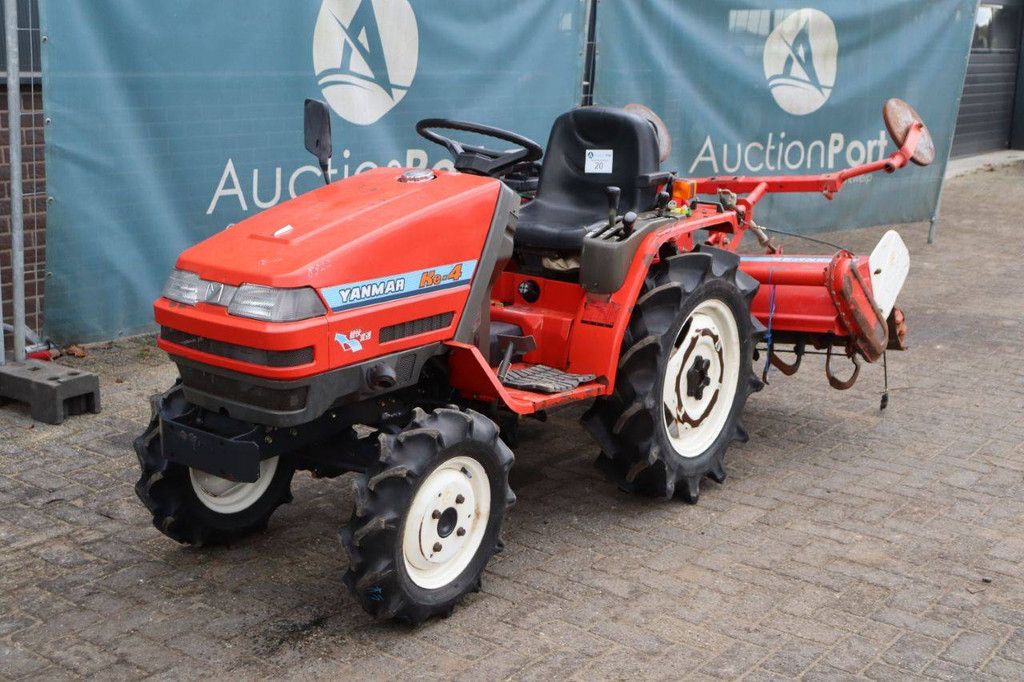 Kleintraktor Yanmar Ke-4 Diesel 14,5 PS mit Grubber