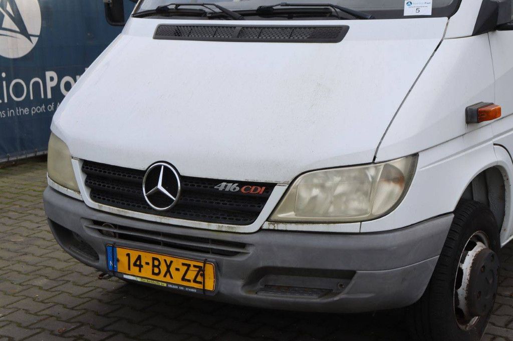 Fahrgestell mit Fahrerhaus Mercedes-Benz 416 CDI 904.6 Diesel 2006