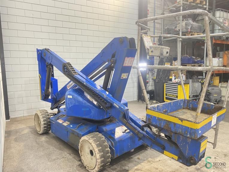 Gelenkteleskopbühne Upright AB38 2005