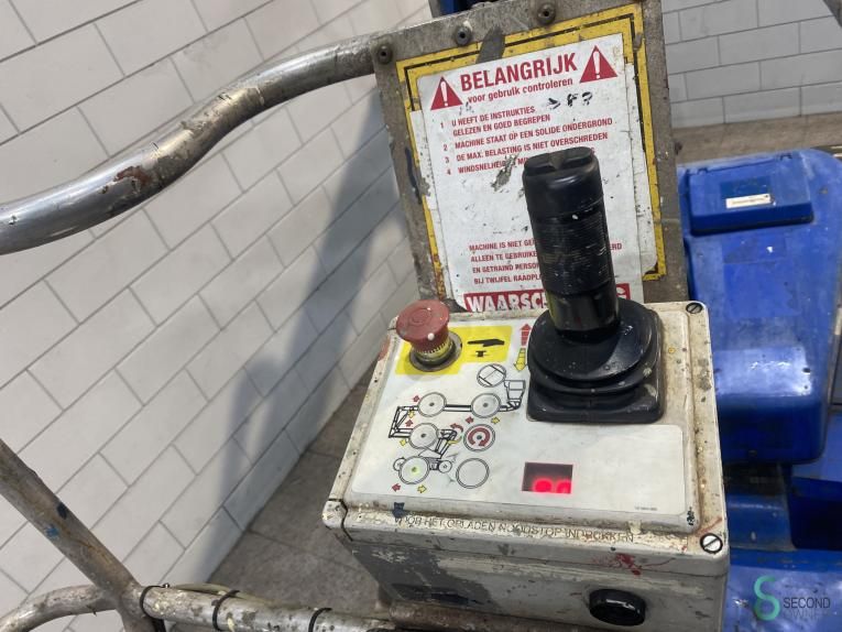 Gelenkteleskopbühne Upright AB38 2005