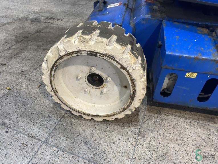 Gelenkteleskopbühne Upright AB38 2005