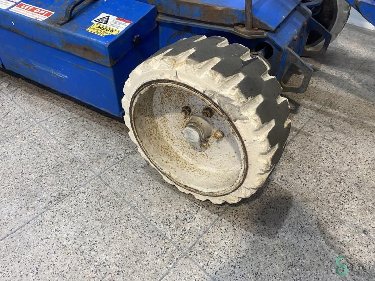 Gelenkteleskopbühne Upright AB38 2005