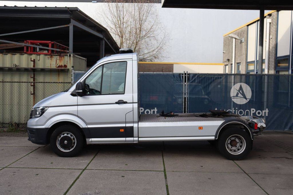 Fahrgestell mit Fahrerhaus Volkswagen CRAFTER Diesel 2019