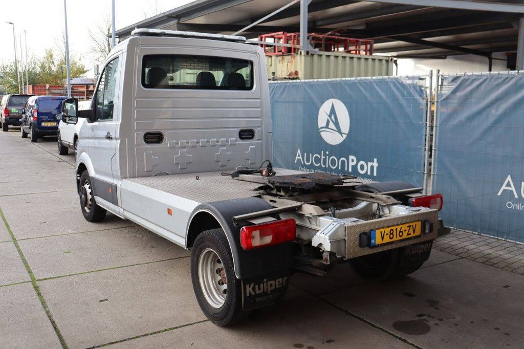 Fahrgestell mit Fahrerhaus Volkswagen CRAFTER Diesel 2019