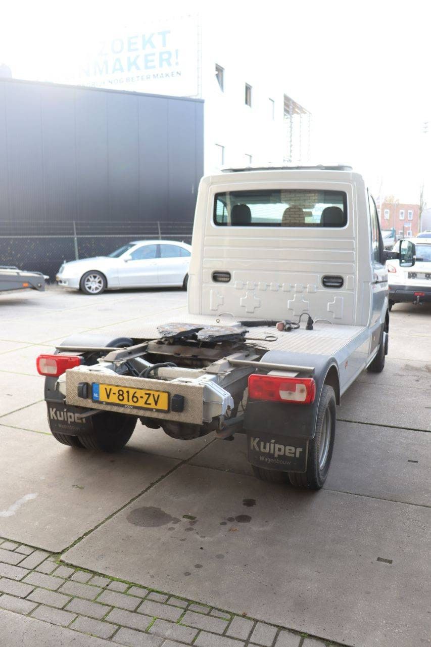 Fahrgestell mit Fahrerhaus Volkswagen CRAFTER Diesel 2019