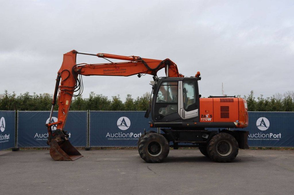 Wheel excavator Hitachi ZX170W-3 Diesel 104kW 2010