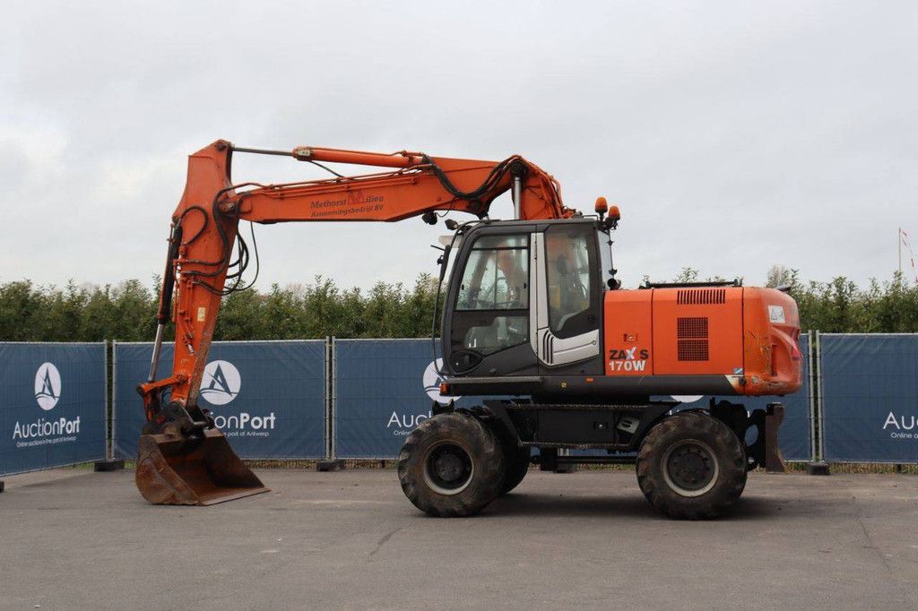 Wheel excavator Hitachi ZX170W-3 Diesel 104kW 2010