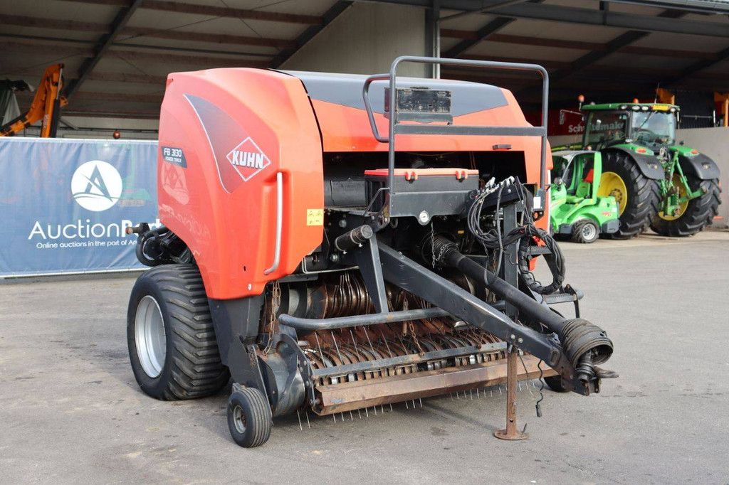 Rundballenpresse Kuhn FB 3130 2017