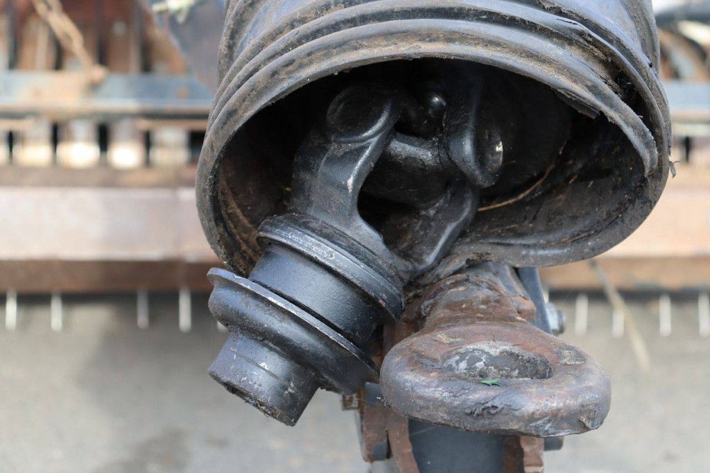 Rundballenpresse Kuhn FB 3130 2017