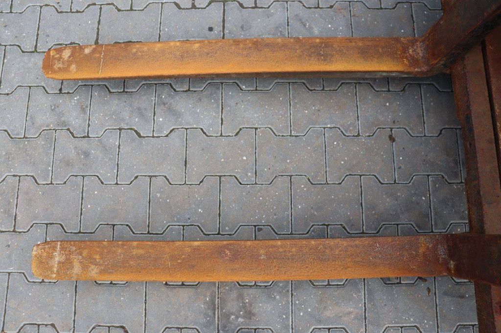 Teleskoplader Caterpillar 506 Diesel 2500 kg 2002