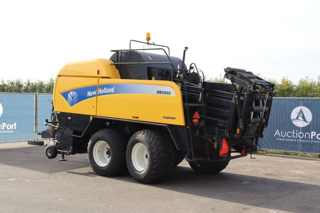 Quaderballenpresse New Holland BB9060 2011
