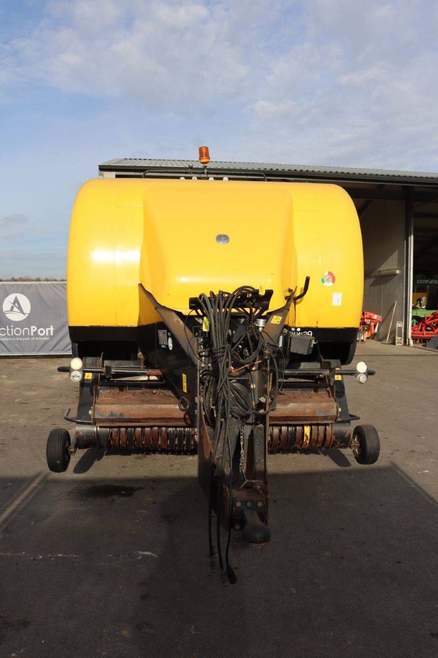 Quaderballenpresse New Holland BB9060 2011