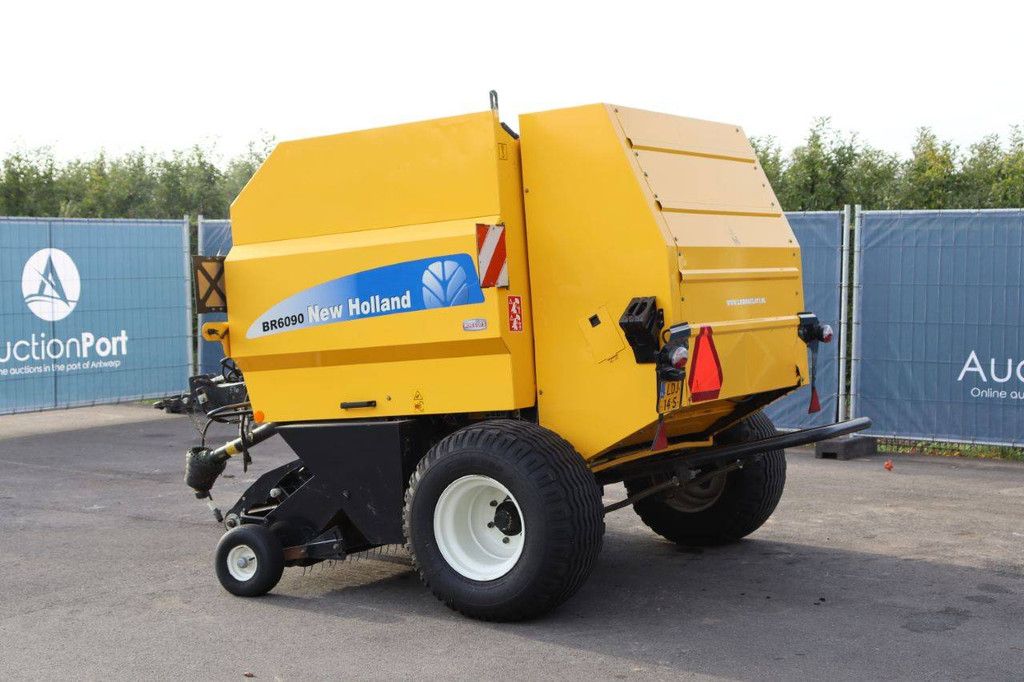 Round Baler New Holland BR6090 2019