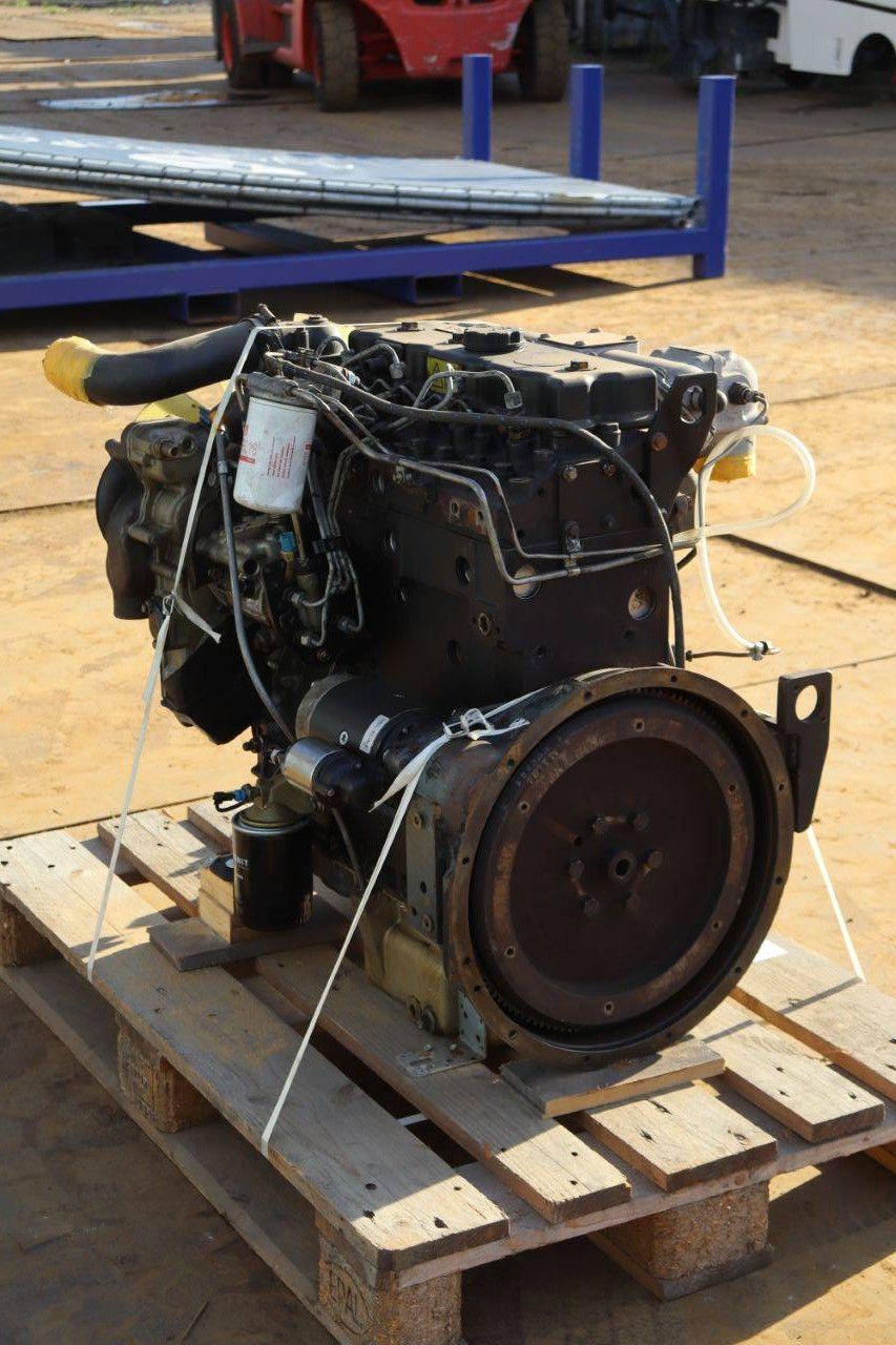 Engine Perkins 1104D A4.2 Diesel