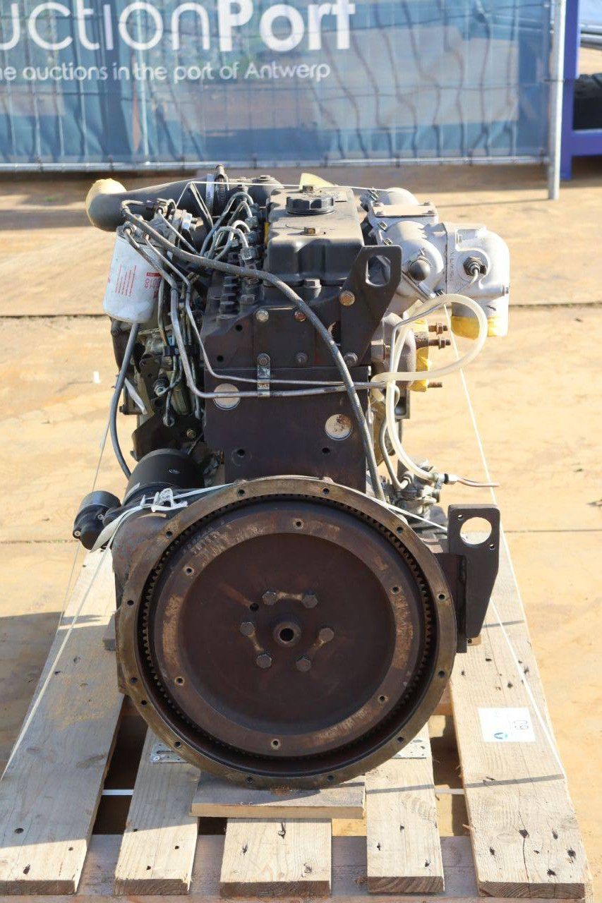 Engine Perkins 1104D A4.2 Diesel