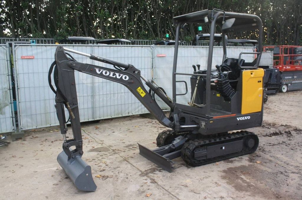 Mini excavator Volvo EC15E Diesel 12kW 2019