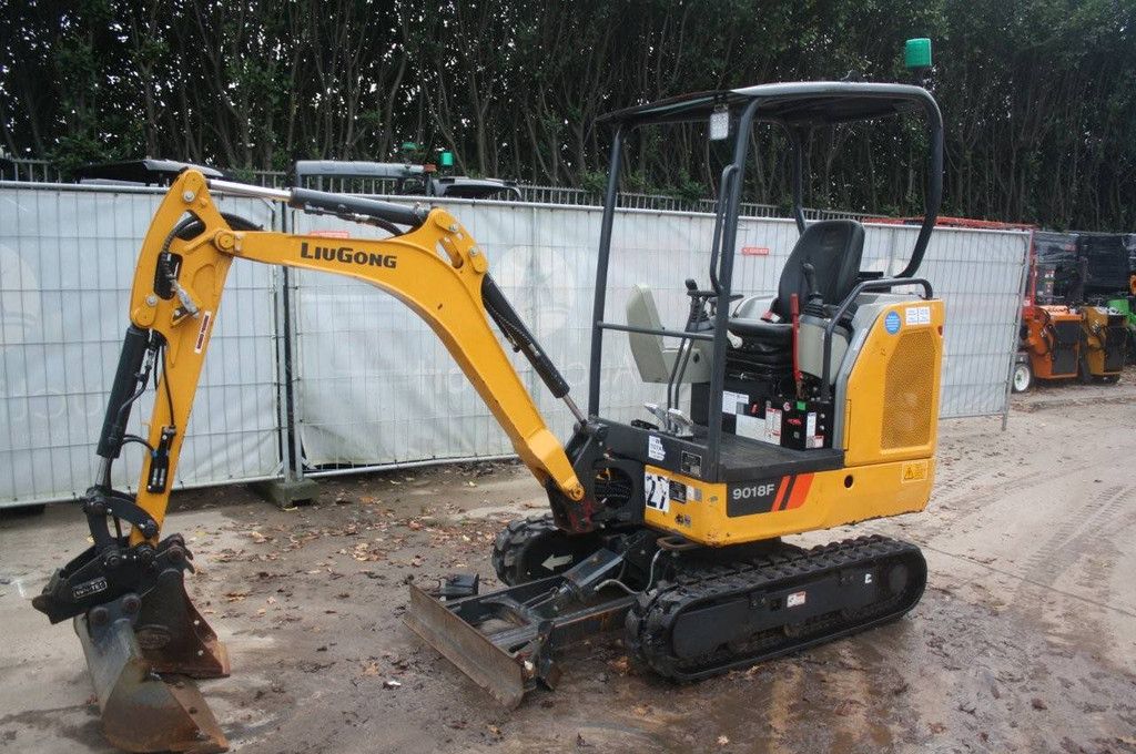 Mini excavator LiuGong 9018F Diesel 13.4kW 2022