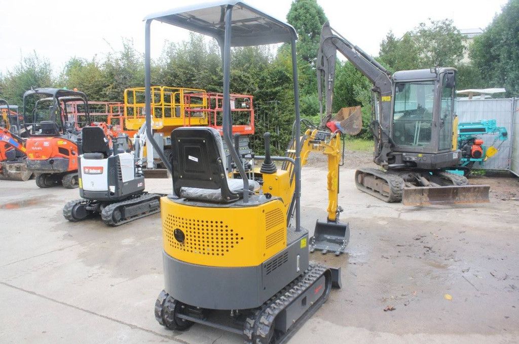 Newrick ZW 316 Minibagger, Benzin, 8,6 kW, Baujahr 2025, Neu, Vorführwagen