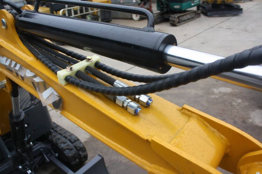 Newrick ZW 316 Minibagger, Benzin, 8,6 kW, Baujahr 2025, Neu, Vorführwagen