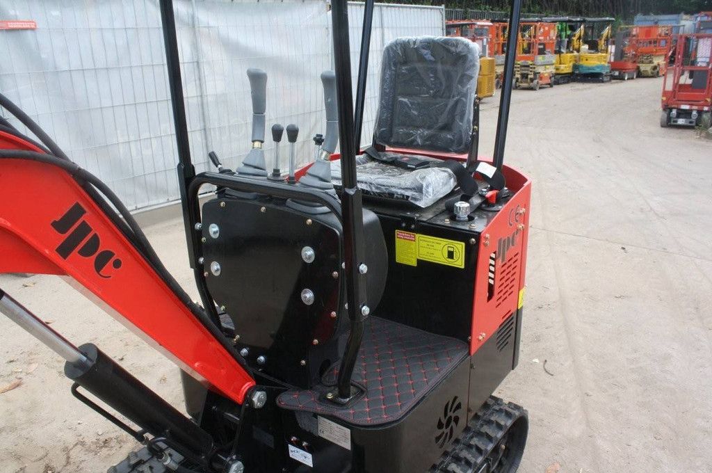 Mini excavator JPC HT12 Diesel 12 hp 2025 New DEMO