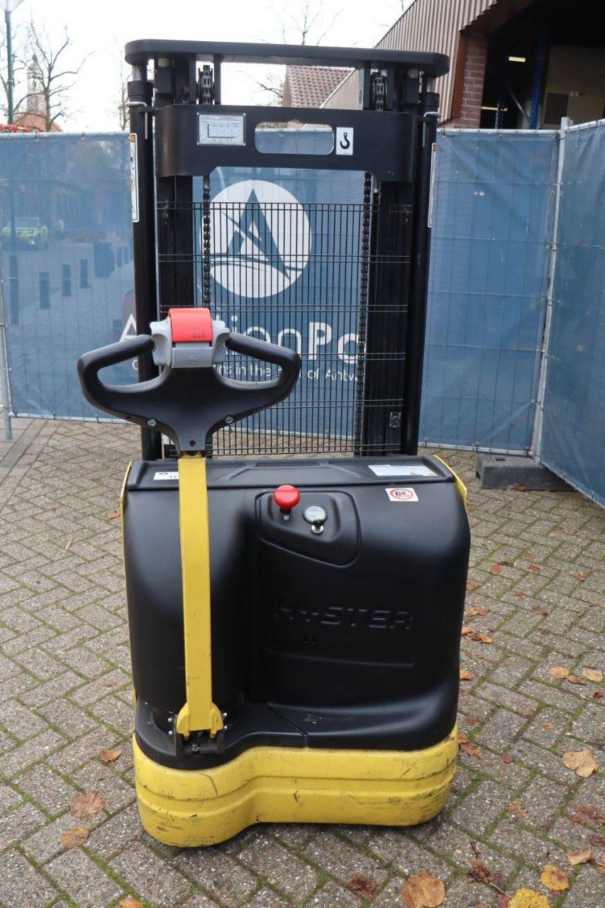 Hyster S1.0 AC Electric Stacker 1000kg 2.8m 2014