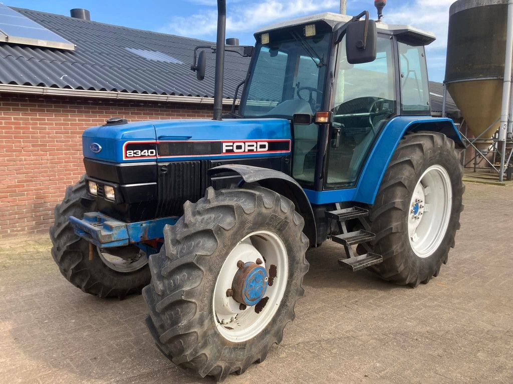 Traktor Ford 8340 Diesel