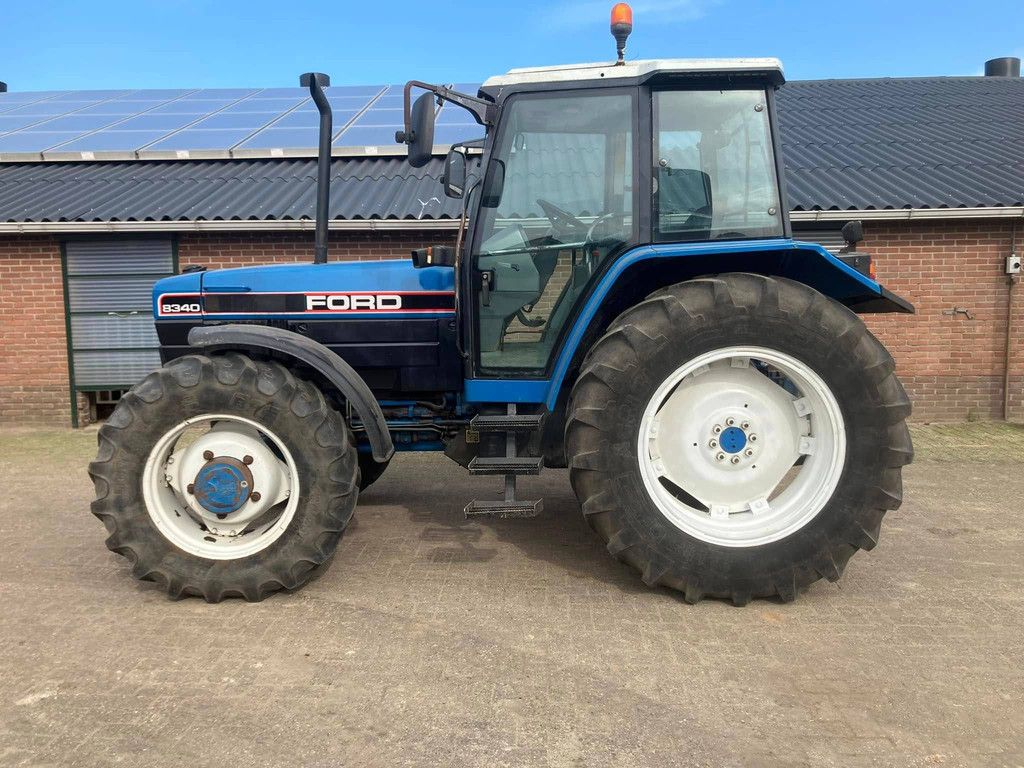 Traktor Ford 8340 Diesel