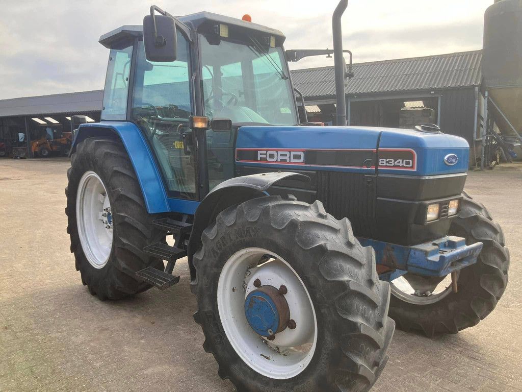 Traktor Ford 8340 Diesel