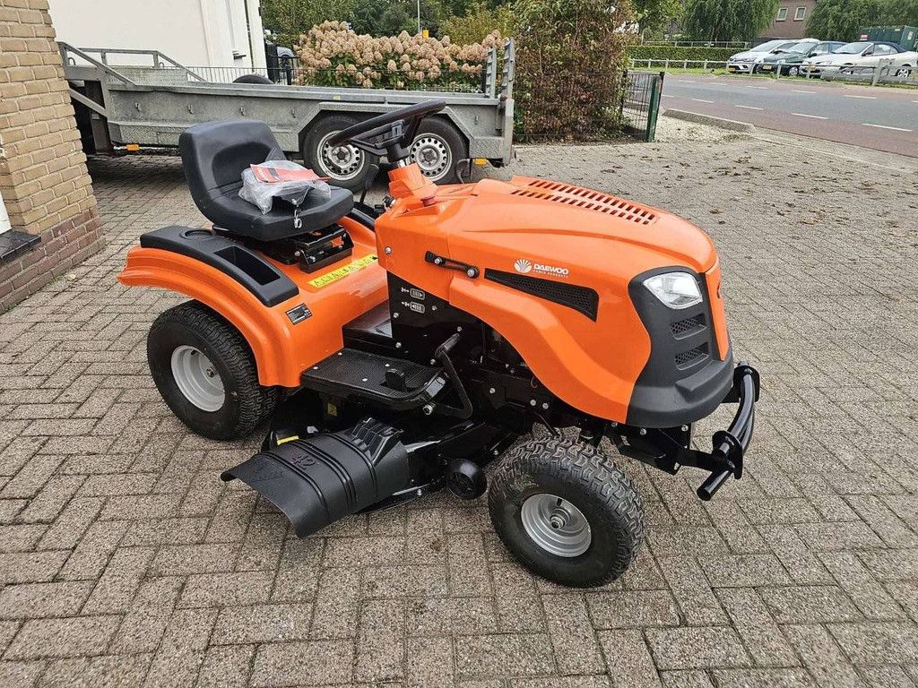 Daewoo DA1066HX Benzin-Aufsitzmäher Neu