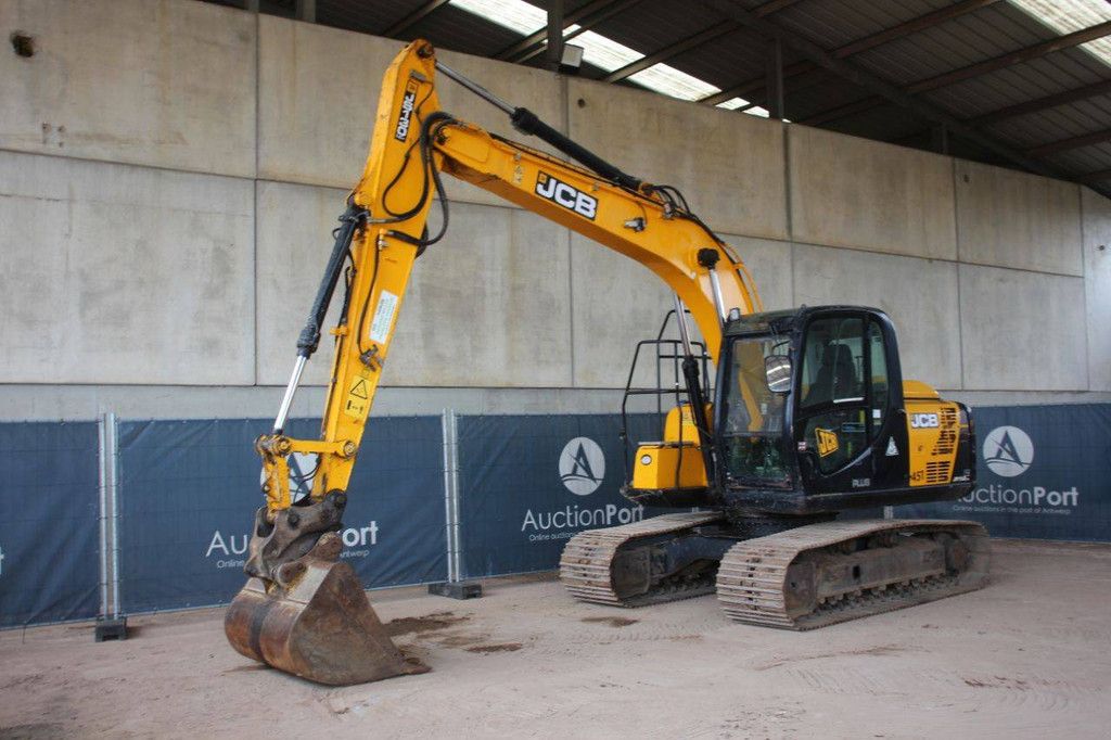 Raupenbagger JCB JS130LC Diesel 81kW 2019