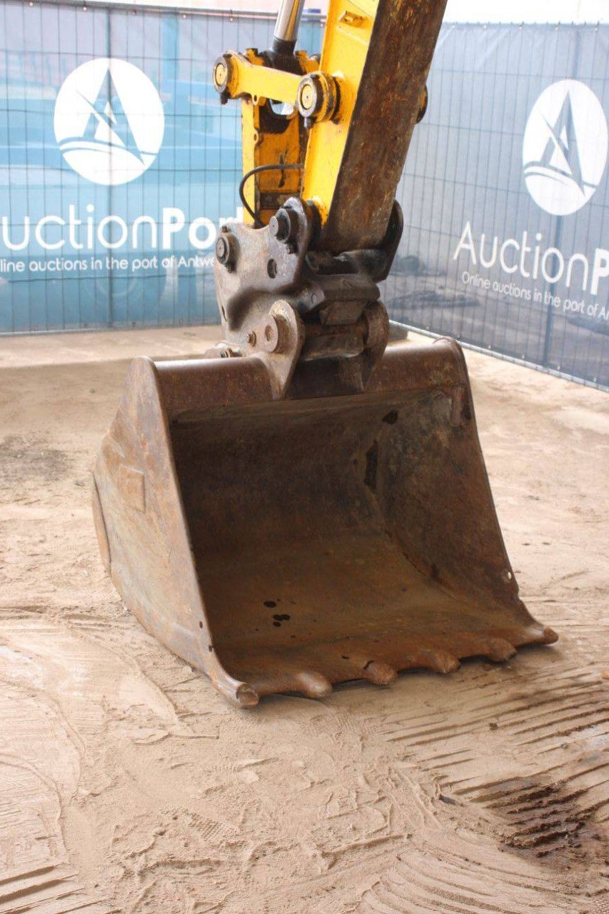 Raupenbagger JCB JS130LC Diesel 81kW 2019