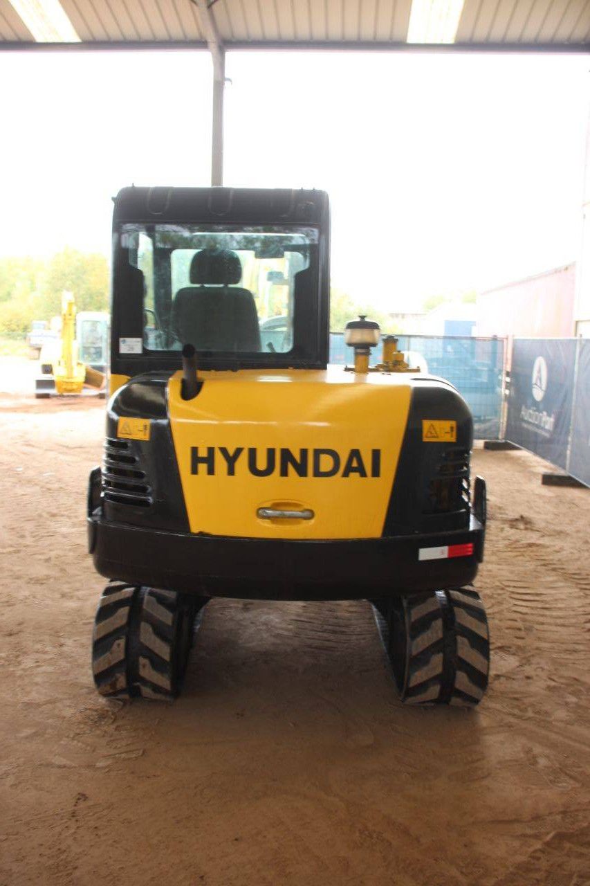 Crawler excavator Hyundai R60-7 Diesel 39.7kW 2013