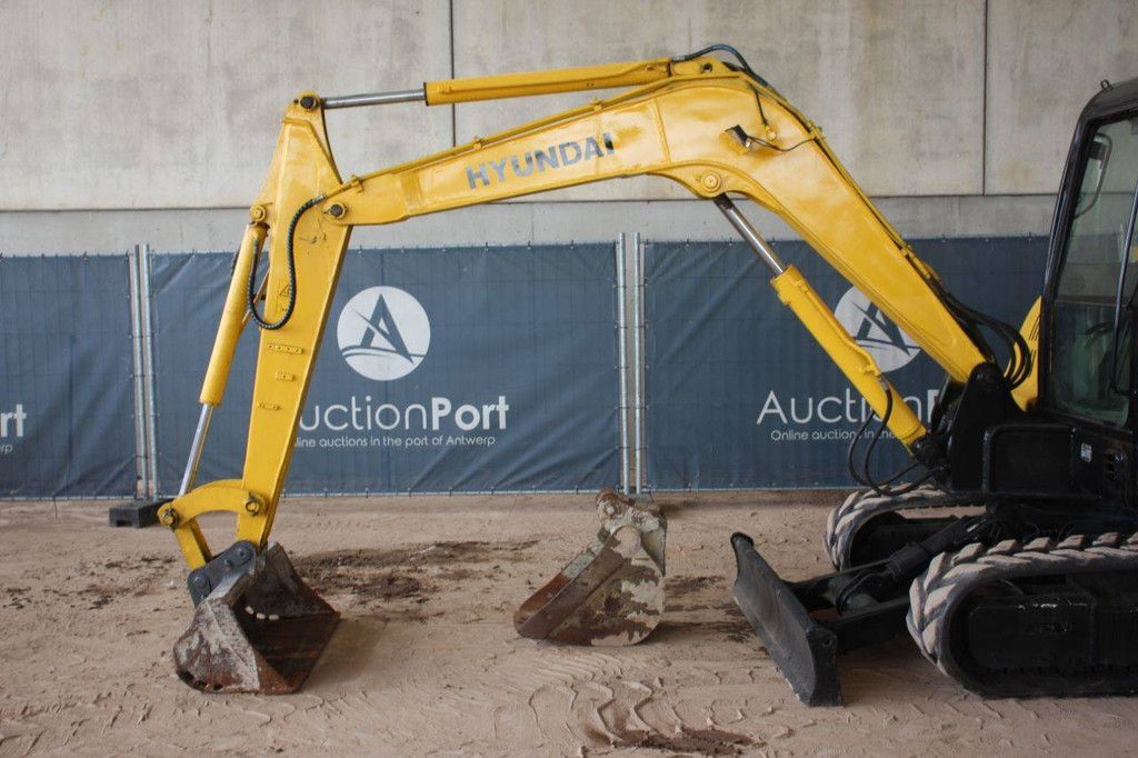 Crawler excavator Hyundai R60-7 Diesel 39.7kW 2013