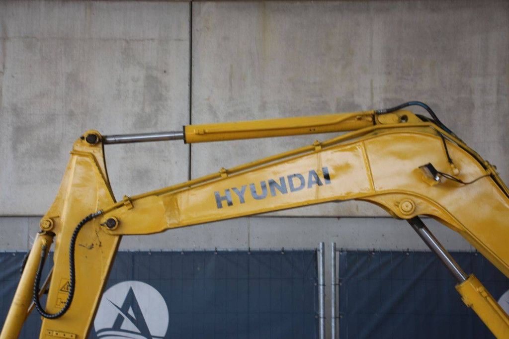 Crawler excavator Hyundai R60-7 Diesel 39.7kW 2013