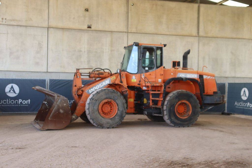 Wheel loader Doosan DL300 Diesel 162kW 2012