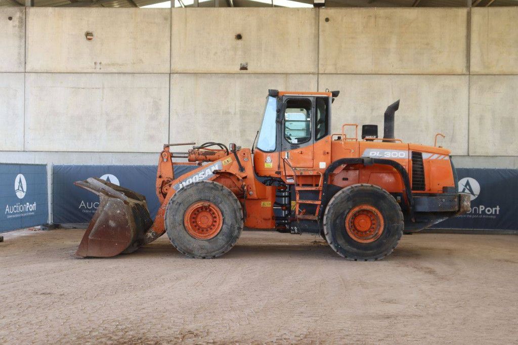 Wheel loader Doosan DL300 Diesel 162kW 2012