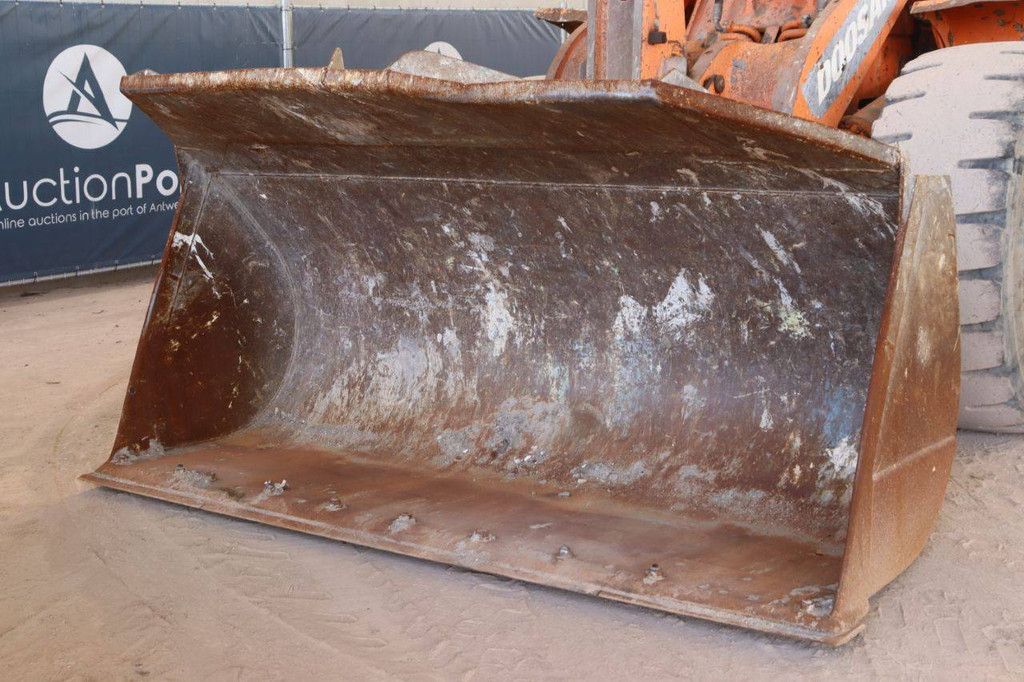 Wheel loader Doosan DL300 Diesel 162kW 2012