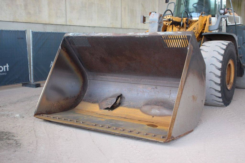 Wheel loader Liebherr L564 Diesel 183kW 2004