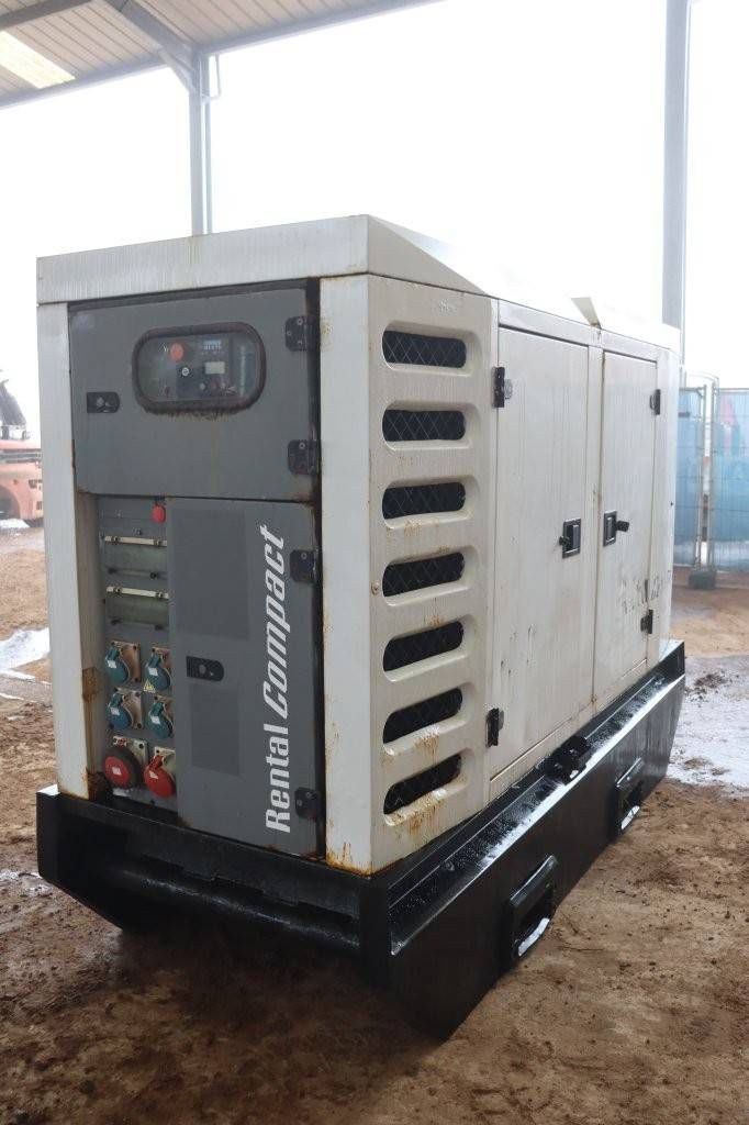 Generator SDMO R90 Diesel 90kVA 2011