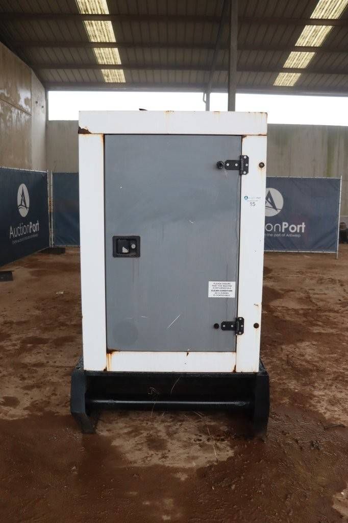 Generator SDMO R90 Diesel 90kVA 2011