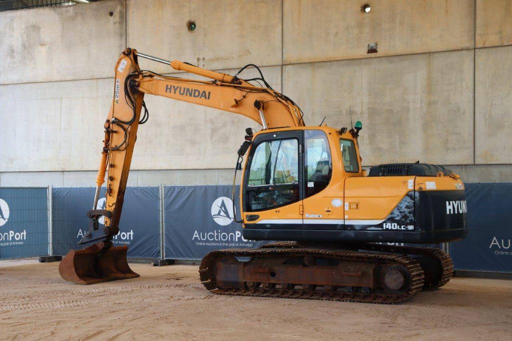Crawler excavator Hyundai Robex 140LC-9A Diesel 115hp 2013