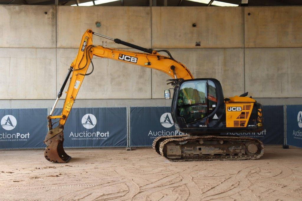 Rupsgraafmachine JCB JS131LC Diesel 74.9pk 2016