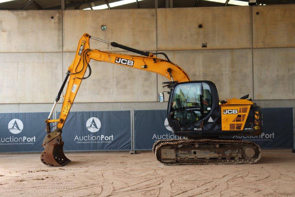 Rupsgraafmachine JCB JS131LC Diesel 74.9pk 2016