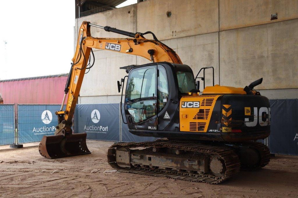 Rupsgraafmachine JCB JS131LC Diesel 74.9pk 2016