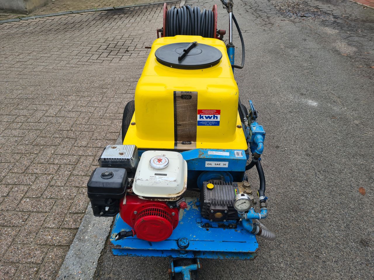 KWH onkruidspuit vergifspuit met honda motor.