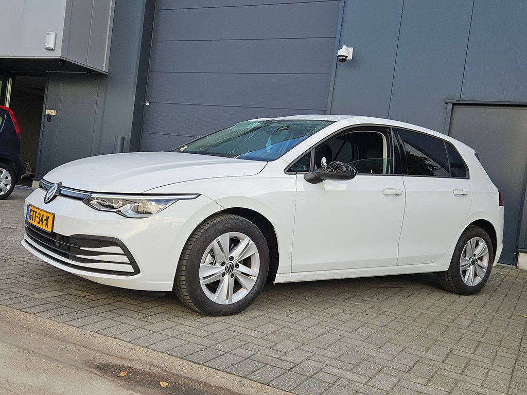 Volkswagen Golf 8 eTSI Benzin 2023