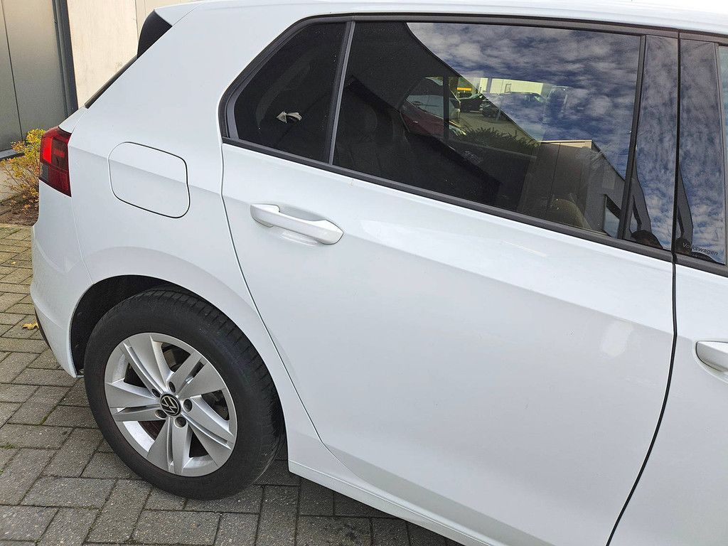 Volkswagen Golf 8 eTSI Benzin 2023