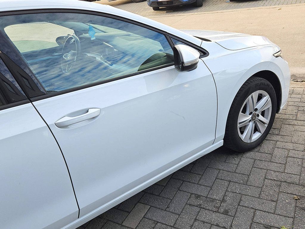 Volkswagen Golf 8 eTSI Benzin 2023