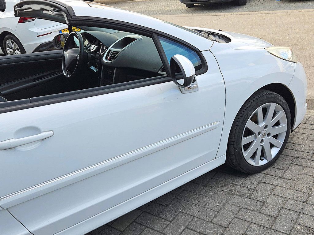 Peugeot 207 CC 1.6 VTI Benzin 2011 (Marge)