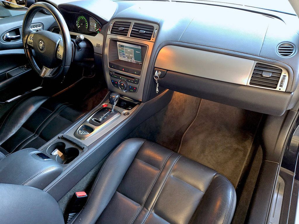 Jaguar XK 4.2 (Margin)